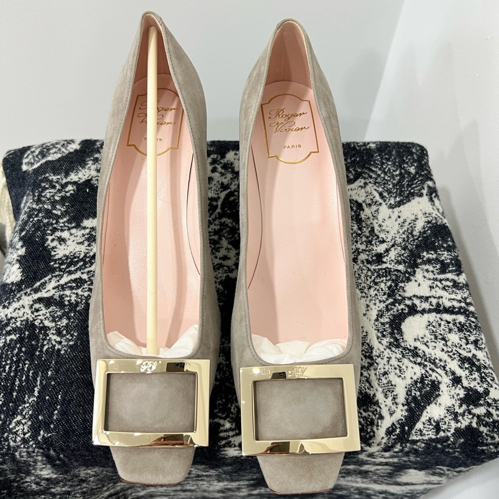 Roger Vivier Grey Silver Heels with Signature Buckle